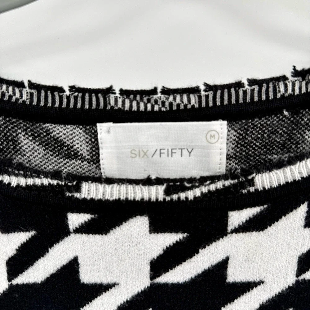 Six/Fifty Classic Houndstooth Black‎ and White Women's Sweater